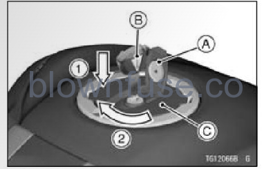 2022-Kawasaki-Z900-SE-general-information-fig- (106)