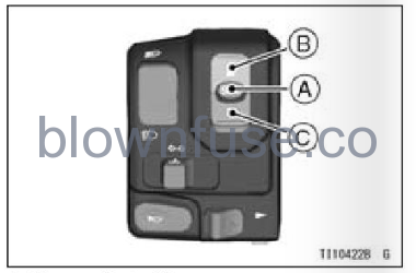 2022-Kawasaki-Z900-SE-maintainance-adjustment-fig (18)