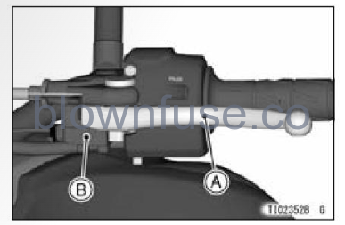 2022-Kawasaki-Z900-SE-maintainance-adjustment-fig (4)