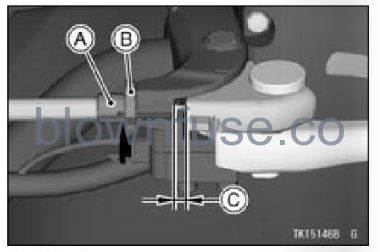 2022-Kawasaki-Z900-SE-maintainance-adjustment-fig (41)