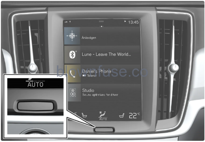 2022-Volvo-S60-Centre-display-Fig-02