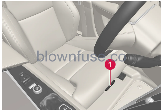 2022-Volvo-S60-Front-seat-FIG-8