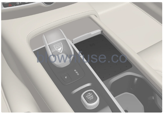 2022-Volvo-S60-Phone-fig-13