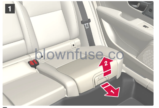 2022-Volvo-S90-Integrated-child-seat-fig- (2)