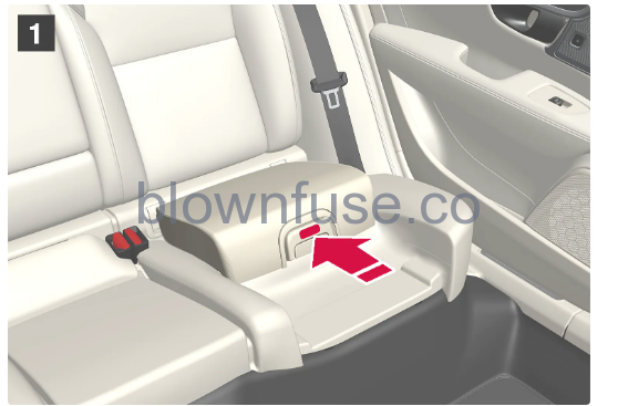 2022-Volvo-S90-Integrated-child-seat-fig- (4)