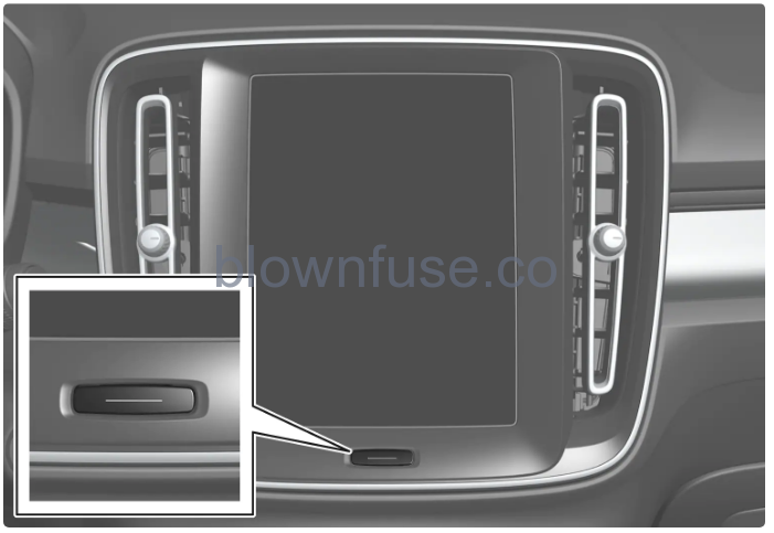 2022-Volvo-S90-Interior-cleaning-FIG-1