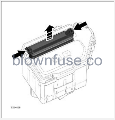 2023-Land-Rover-NEW-RANGE-ROVER-FUSES-FIG-2