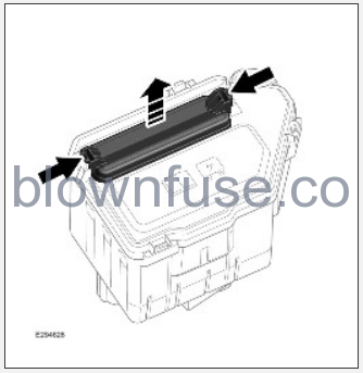 2023-Land-Rover-New-Range-Rover-Sport-Fuses-FIG-2