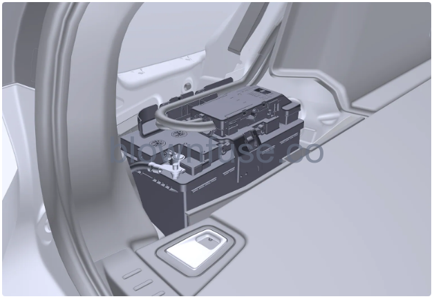 2023-Volvo-V60-Recharge-Plug-in-Hybrid-Battery-FIG-12