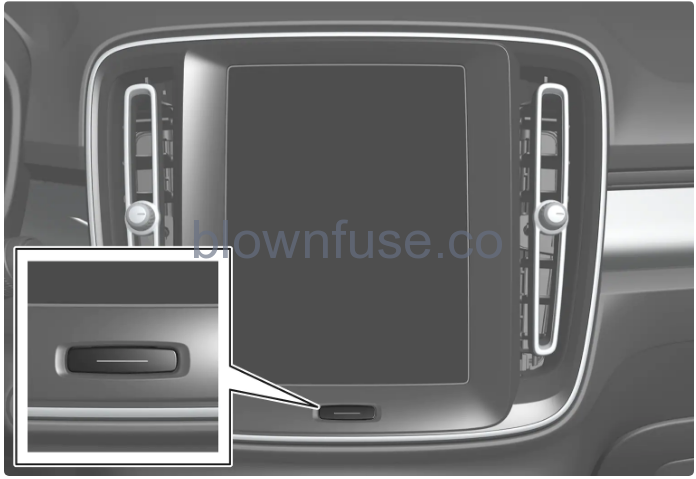 2023-Volvo-V60-Recharge-Plug-in-Hybrid-Cargo-area-Fig-37