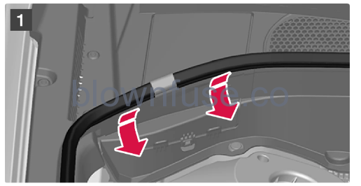 2023 Volvo XC90 Recharge Plug-in Hybrid Engine compartment fig 8