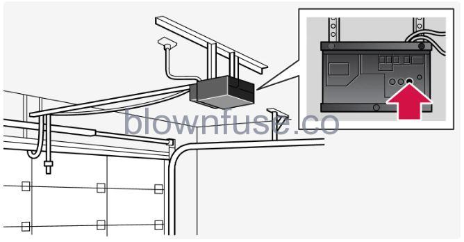 2023-Volvo-XC90-Recharge-Plug-in-Hybrid-HomeLink-Fig-02