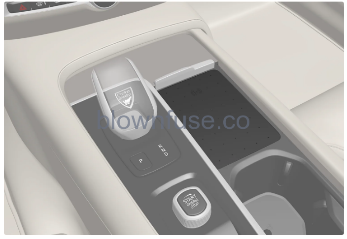 2023 Volvo XC90 Recharge Plug-in Hybrid Phone fig 9