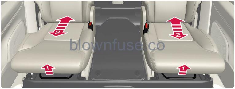 2023-Volvo-XC90-Recharge-Plug-in-Hybrid-Rear-seat-FIG-2