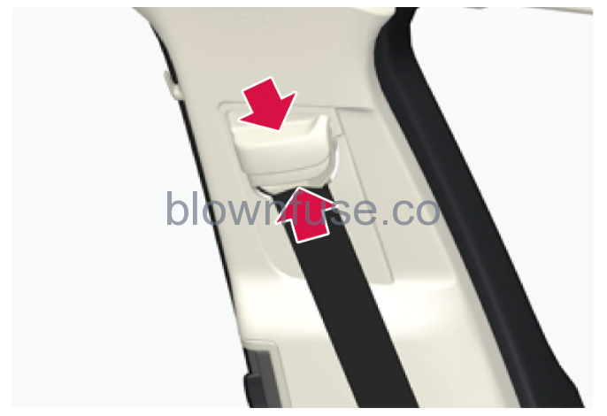 2023-Volvo-XC90-Recharge-Plug-in-Hybrid-Seatbelts-fig-1