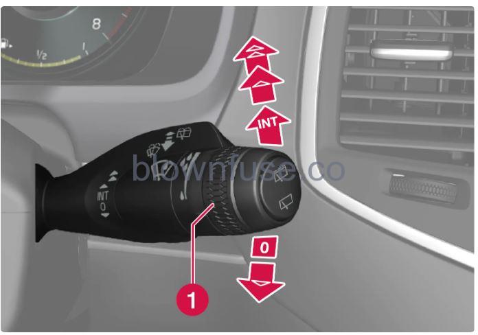 2023-Volvo-XC90-Recharge-Plug-in-Hybrid-Windscreen-and-rear-window-fig-4