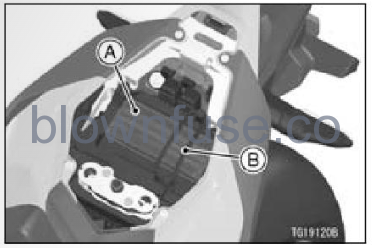 2022 Kawasaki NINJA ZX-10R GENERAL INFORMATION-Fig- (19)