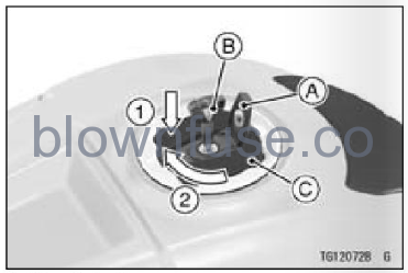 2022 Kawasaki NINJA ZX-10R GENERAL INFORMATION-Fig- (7)