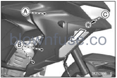 2022-Kawasaki-VERSYS-1000-SE-LT+-fig-48