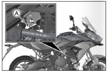 2022-Kawasaki-VERSYS-650-ABS-fig-36