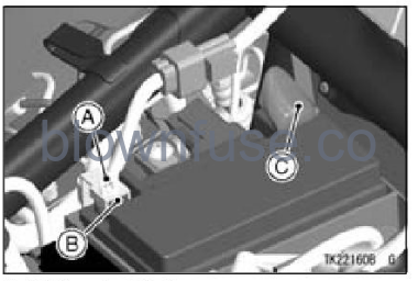 2022-Kawasaki-VULCAN-1700-VAQUERO-ABS-fig-153