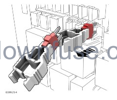 2022-Land-Rover-Discovery-Sport-Fuses-fig-2