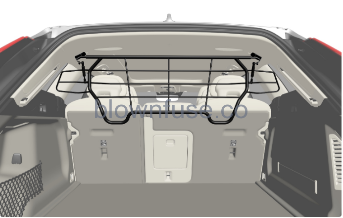 2022-Volvo-V60-Safety-net-safety-grille-and-cargo-cover-Fig-05