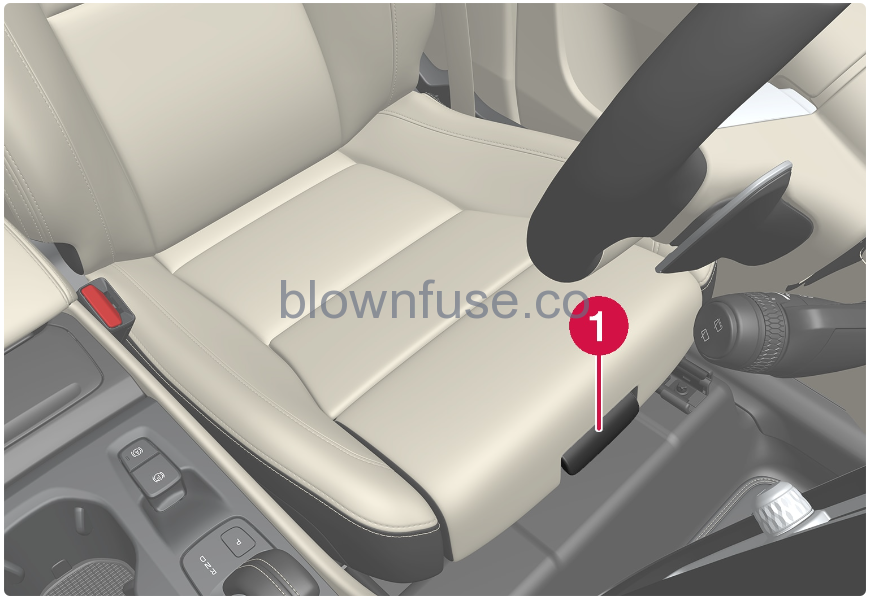 2022 Volvo XC40 Front seat-Fig-05
