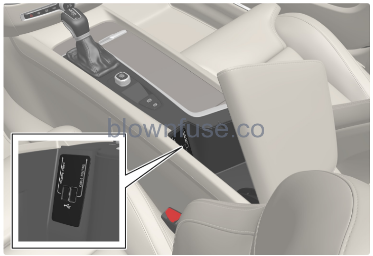 2022-Volvo-XC40-Media-player-FIG-17