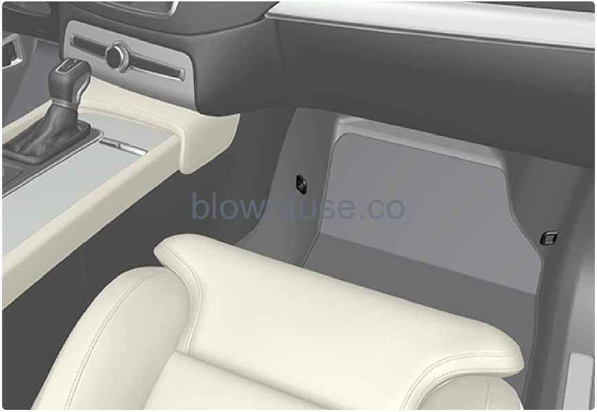 2022 Volvo XC40 Mounting points for child seats-Fig-01