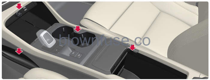 2022-Volvo-XC40-Storage-and-passenger-compartment-fig-2