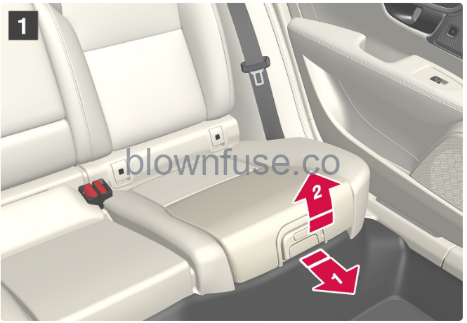 2022-XC60-Volvo-Integrated-child-seat-FIG-2