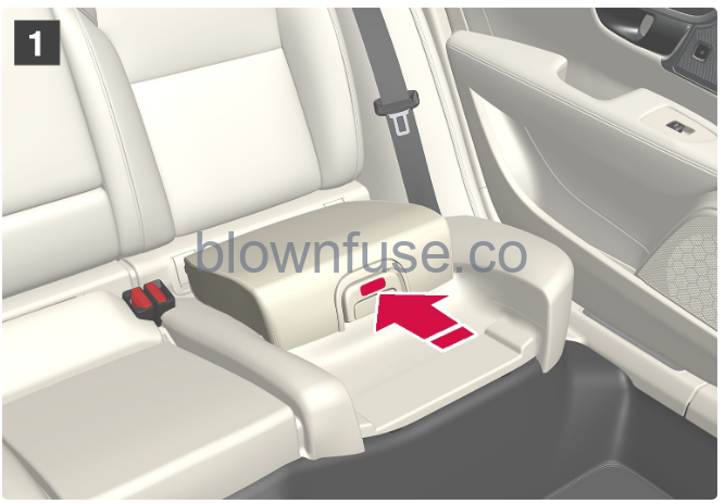 2022-XC60-Volvo-Integrated-child-seat-FIG-4