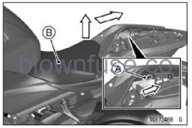 2022-Kawasaki-Z400-ABS-fig-58