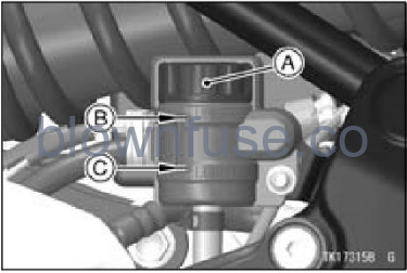 2022-Kawasaki-Z900-RS-fig-112