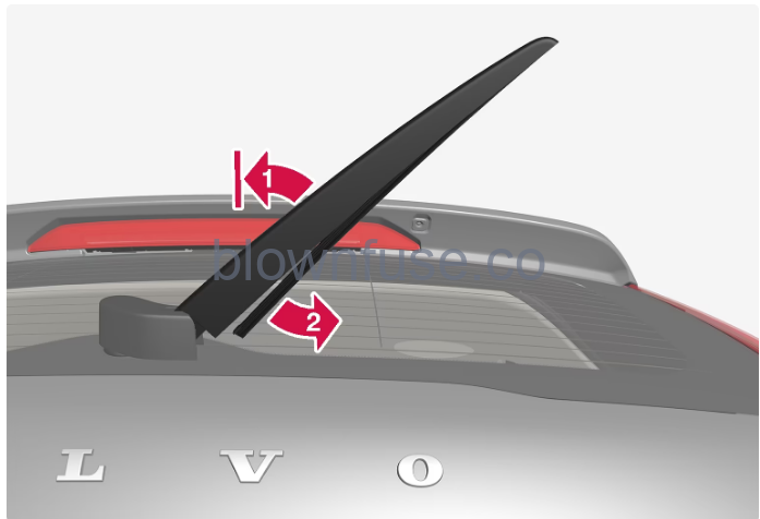 2022-XC60-Volvo-Wiper-blades-and-washer-fluid-FIG-4